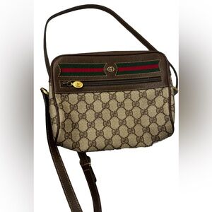 ❤️SOLD❤️Gucci Sherry line crossbody purse